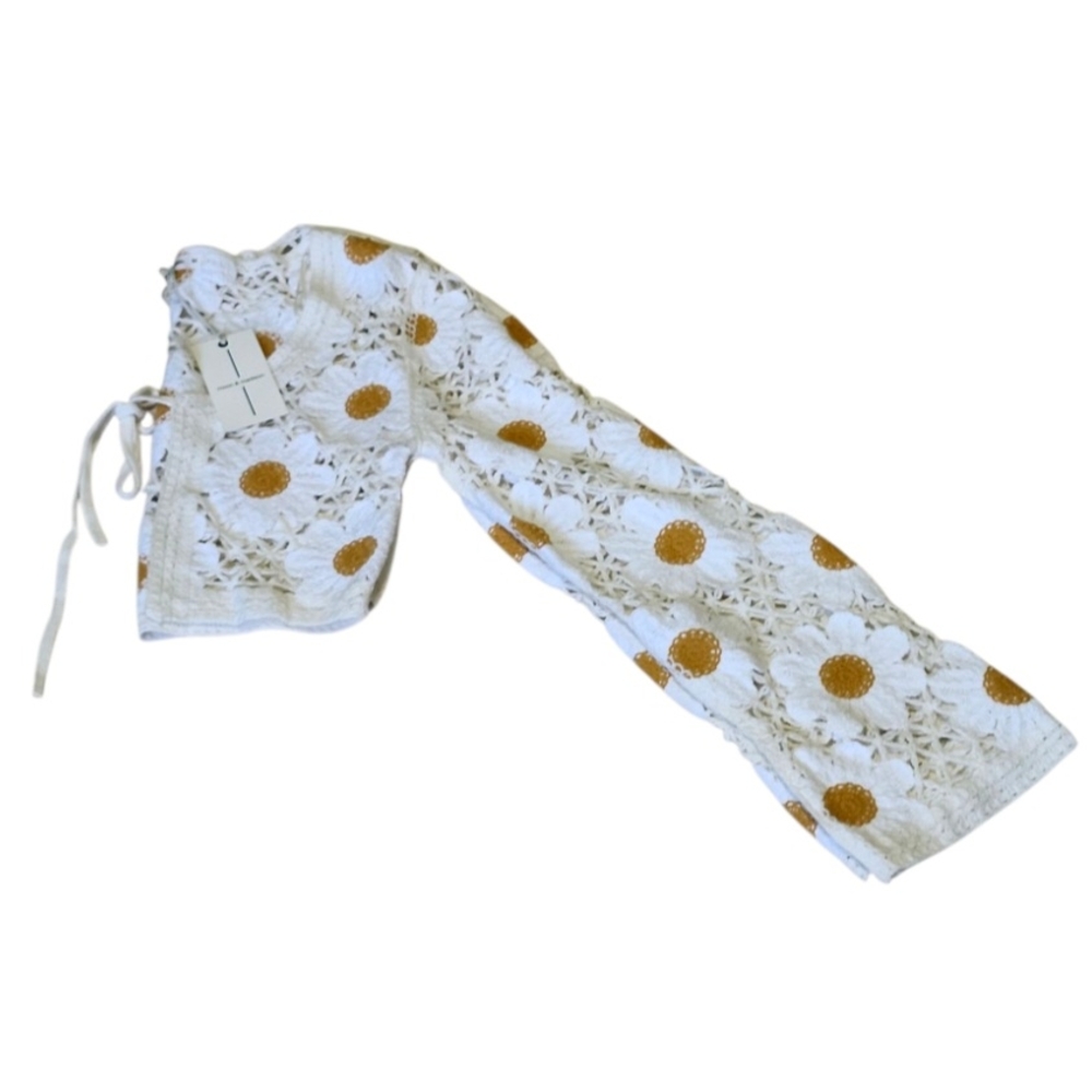 Moon & Madison Cream Long Sleeve Tie Front Crop Blouse - Picture 7 of 9